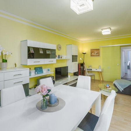 Seaview Apartment روفينج المظهر الخارجي الصورة